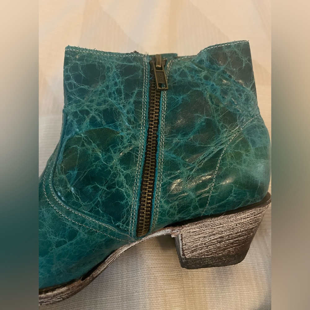 Ferrini Fringe Turquoise Booties 9B - Picture 2 of 8